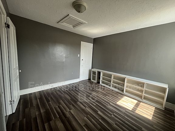 5th image of 106 S Pershing Ave Floor 3
