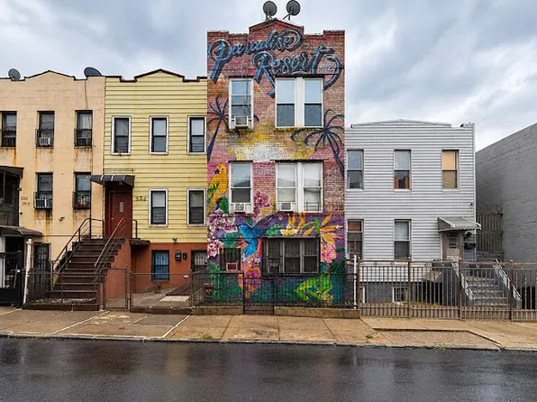 326 39th St, Brooklyn, NY 11232