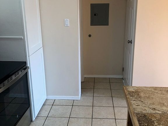 3rd image of 1000 Sellers Dr NE APT 7
