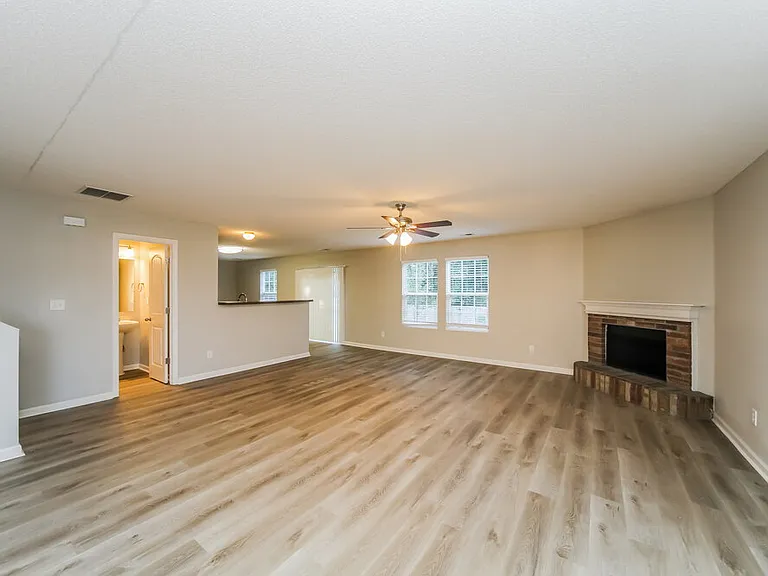4521 Oakden Ln — Photo 6