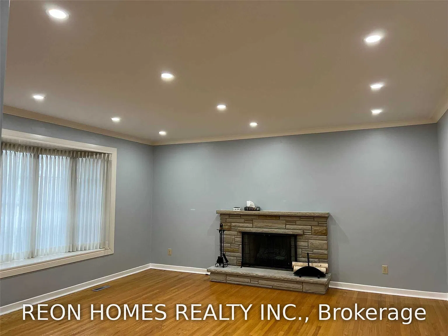 3 bed, $2,700 — Photo 4