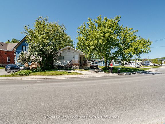 3rd image of 46 4th St