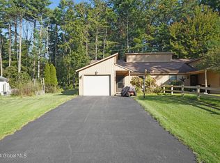 77 Snowberry Rd, Malta, NY 12020