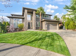 12403 SE Eagle Glen Dr, Happy Valley, OR 97086