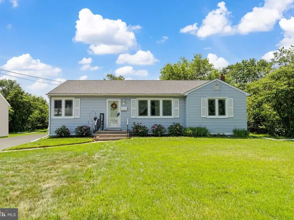 602 Rancocas Ave, Riverside, NJ 08075