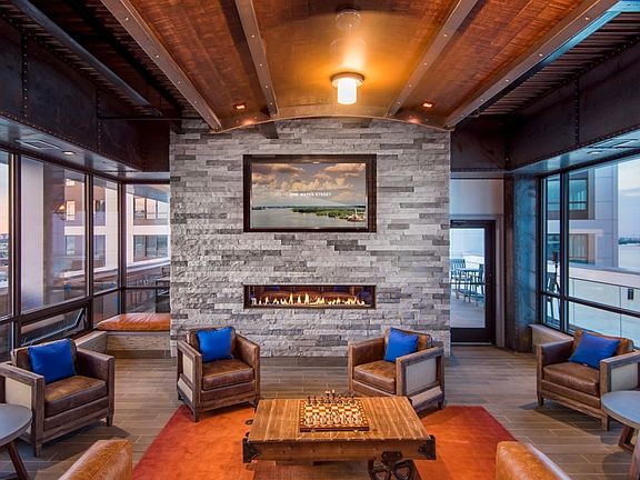 3rd image of 21 N Columbus Blvd #302