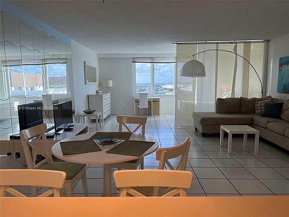 3rd image of 2301 Collins Ave APT 936
