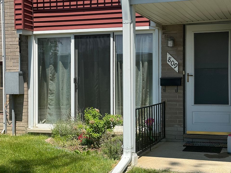 1st image of 809 Sunset Ln