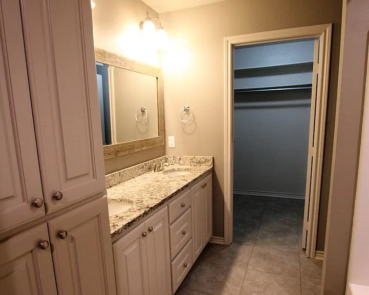 Beautiful 2 Bedroom, 2 Bathroom Townhome In South Tyler Whitehouse Isd! 1/2 Off First Full Month! — Photo 14