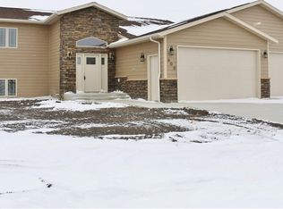 600 6th St SW, Surrey, ND 58785