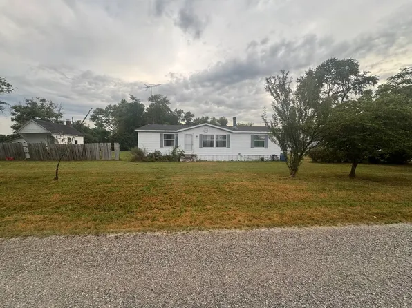 206 McGaughey St, Worden, IL 62097