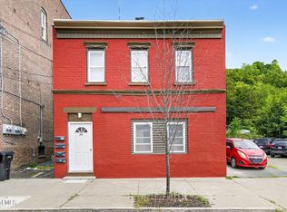 78 Hill St, Troy, NY 12180