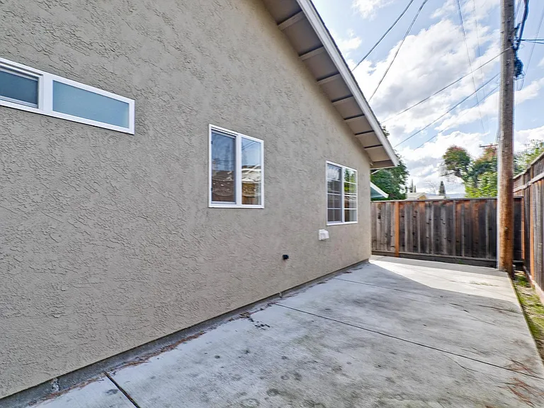 18701 Newsom Ave — Photo 50