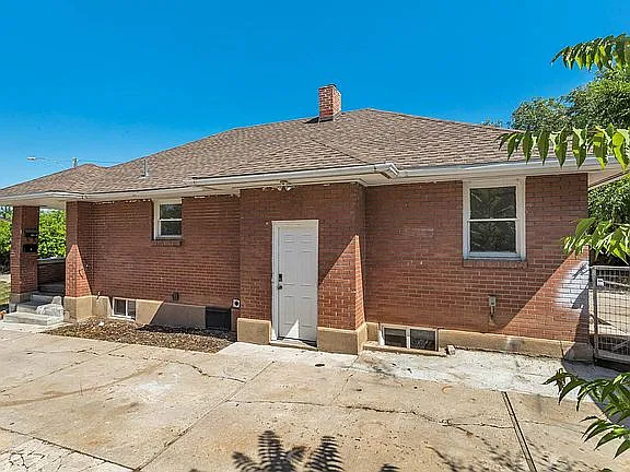 2846 Van Buren Ave — Photo 14