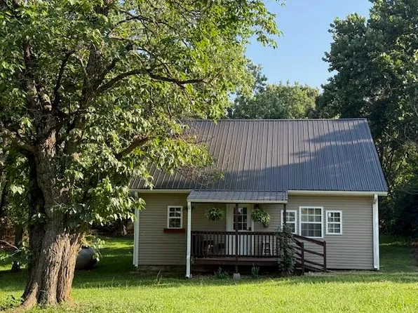 28 Fifth Street, Summersville, MO 65571