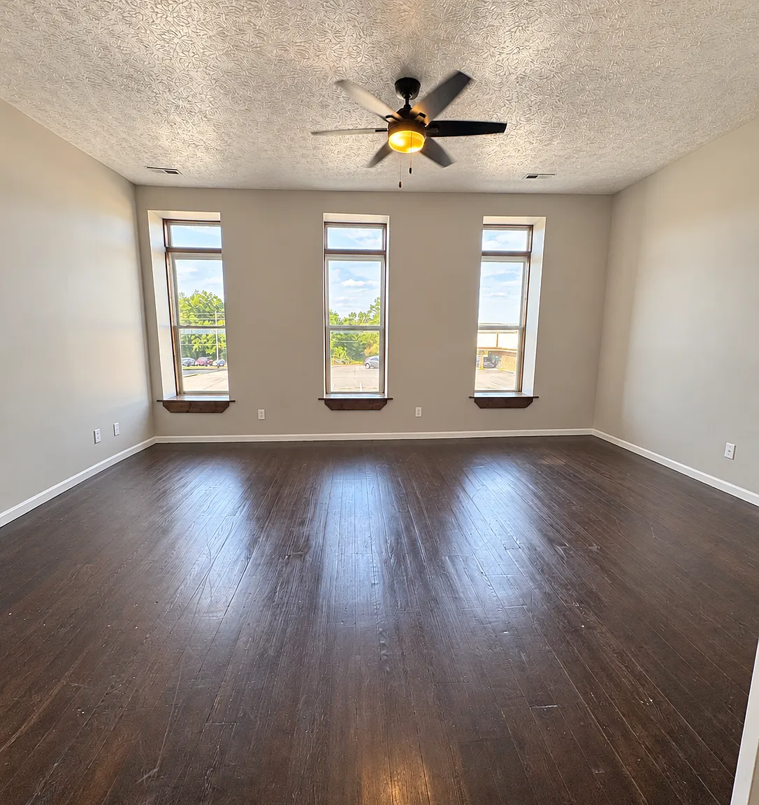 1 bed, 700 sqft, $875 — Photo 1