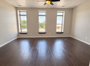 181 W Main St APT 3, Centre, AL 35960
