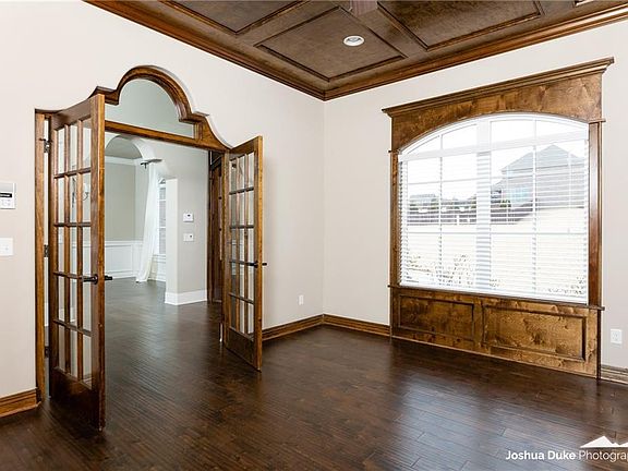 4th image of 2103 Riverfront Ln