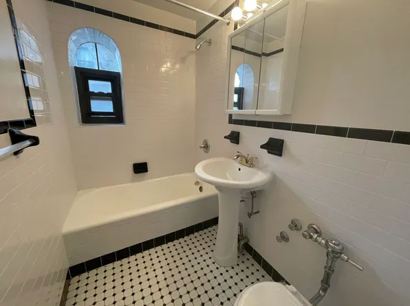 2728 Henry Hudson Parkway image 12 of 12