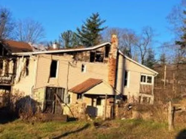 1483 Cumberland Hwy, Meyersdale, PA 15552