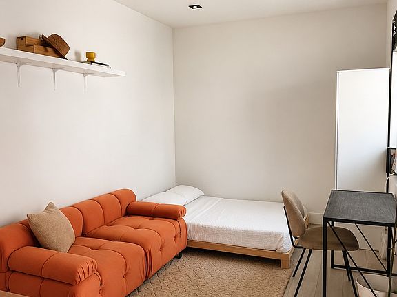 2nd image of 1365 NE 132nd St #0