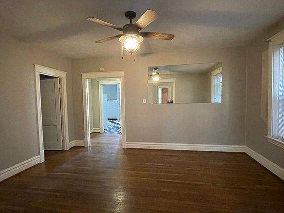 3rd image of 3141 Lackland Ave