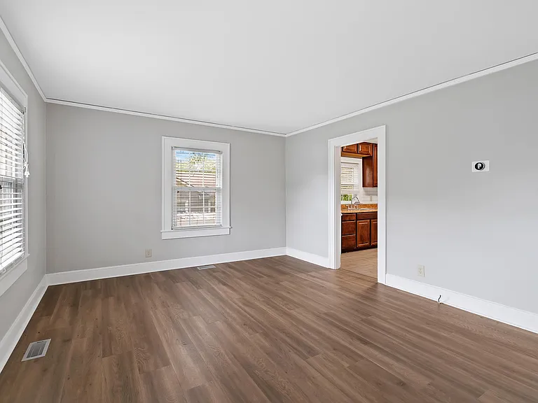 120 Woodale Dr — Photo 13
