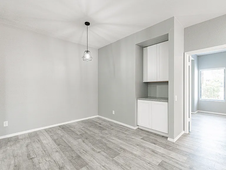 2035 S Elm St #109 — Photo 15