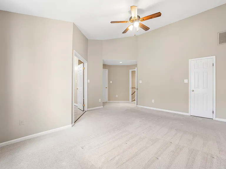 10186 Castlewood Ln — Photo 20