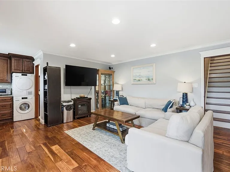 5348 Doris Way — Photo 42