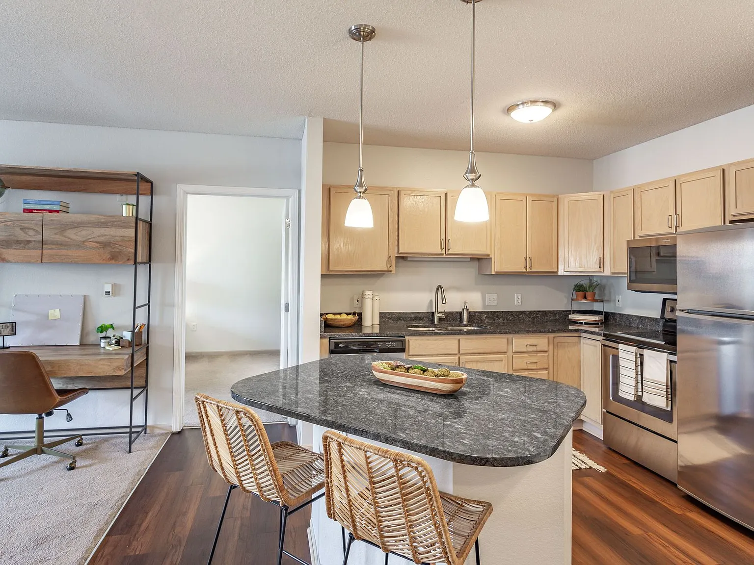 Lake Susan Apartments — Photo 2