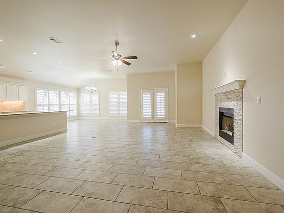 5th image of 9427 Sagebrush Ave