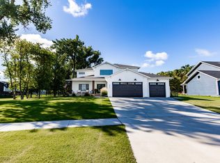 8852 Lost River Rd, Horace, ND 58047