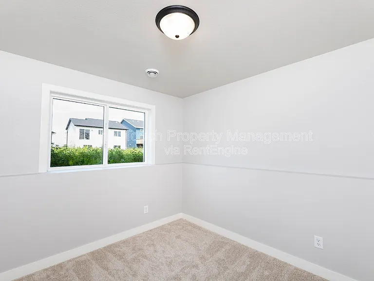 6733 67th Ave S — Photo 13