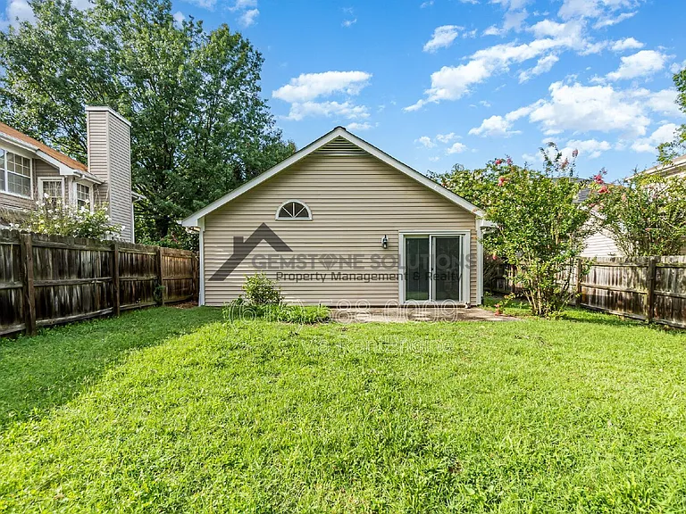 108 Meridian Ct — Photo 22