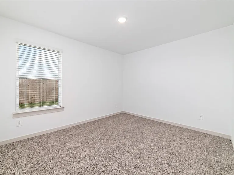 7207 Sunbreeze Ln — Photo 17