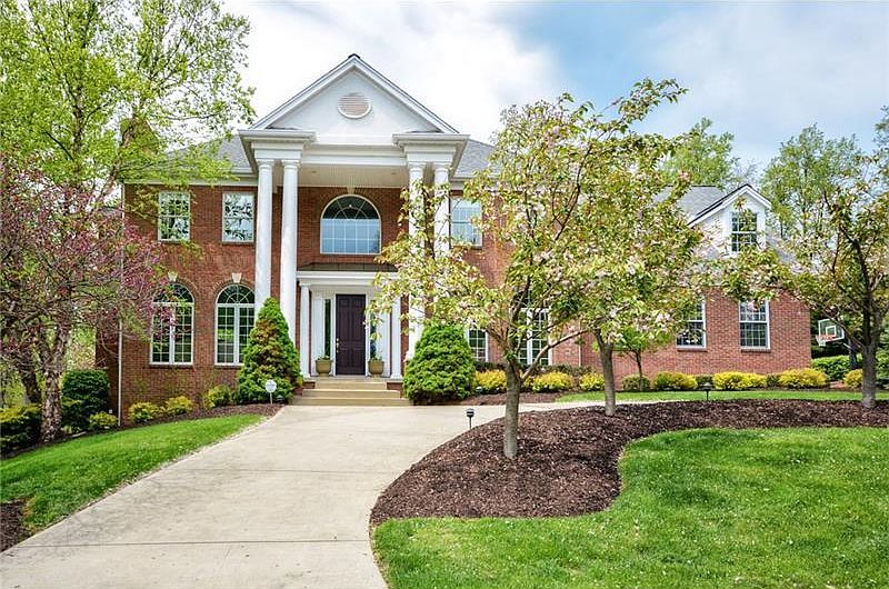 1st image of 303 Walden Ct