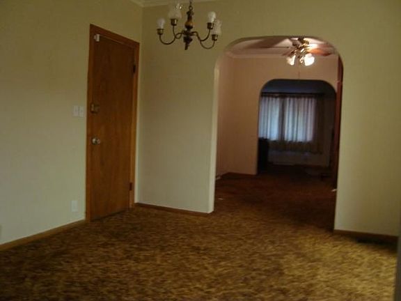 4th image of 3018 N Ontario St