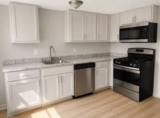 1014 Logan St SE, Grand Rapids, MI 49506