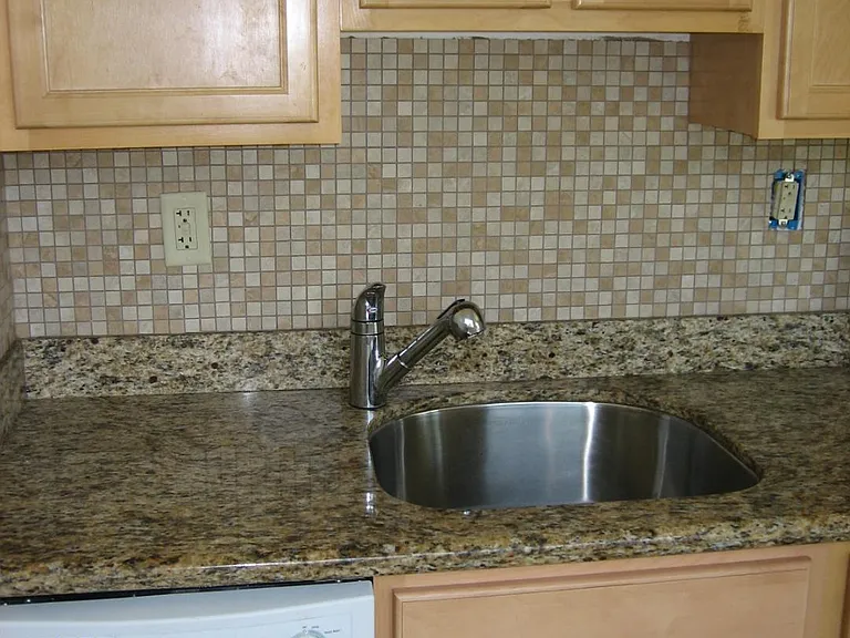 231 NE 24th St #1 — Photo 6