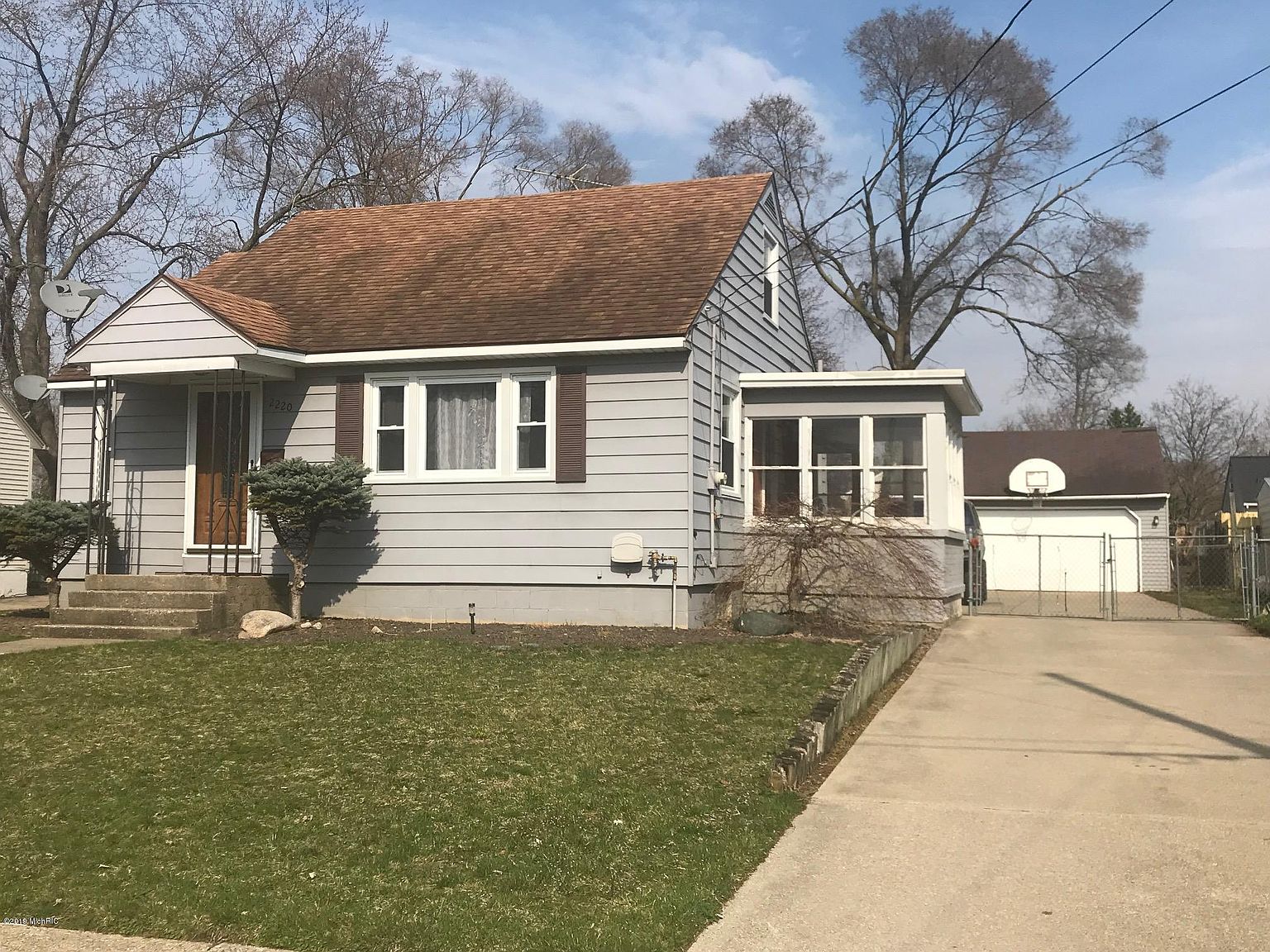 2220 Clarion Ave SW, Wyoming, MI 49519 Zillow