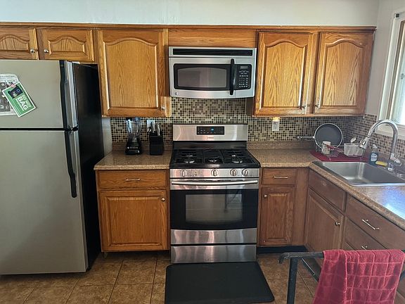 3rd image of 506 N Owen St