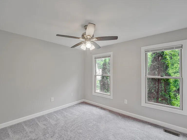 4287 Exeter Dr — Photo 28