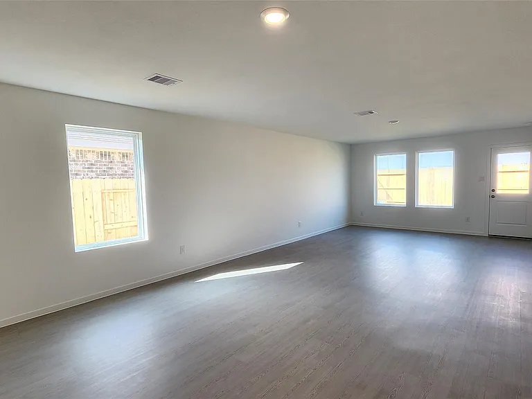 26850 Cascade Sunrise St — Photo 10