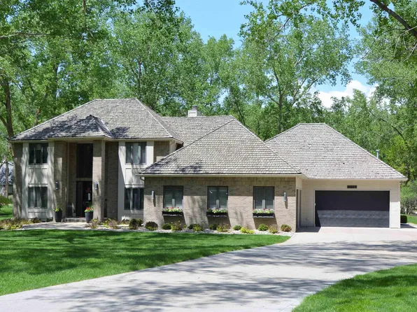 376 Firethorn Trl, Dakota Dunes, SD 57049