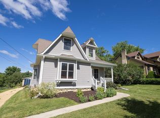619 S Wisconsin St, Mineral Point, WI 53565