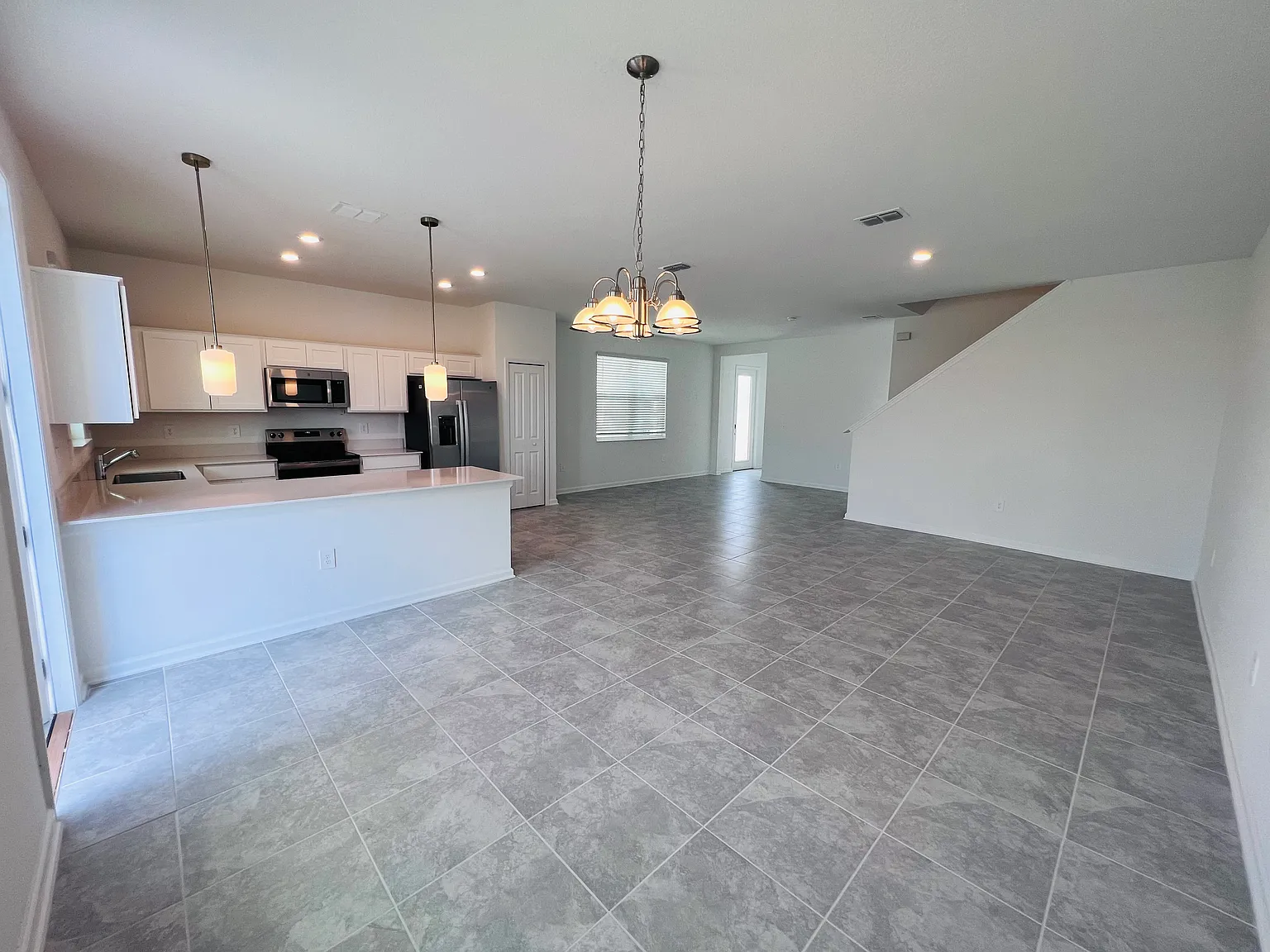 210 Bogey Dr — Photo 3
