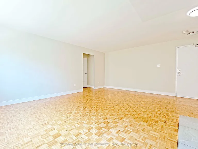 1291 Bayview Ave #603 — Photo 7