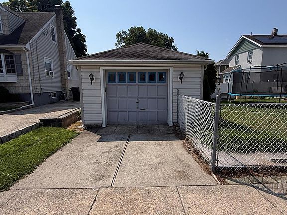 5th image of 98 Liberty St