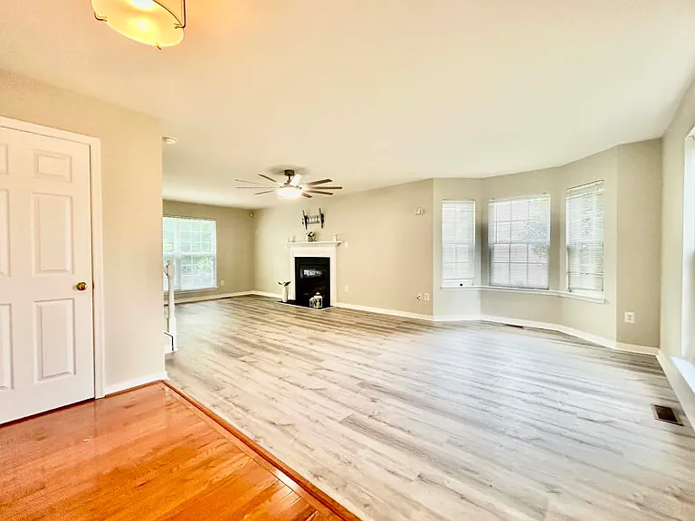 2512 Grand Glen Rd — Photo 5